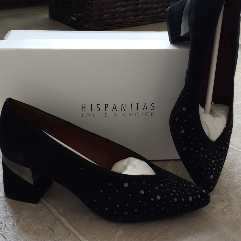 HISPANITAS Black suede pumps by Hispanitas